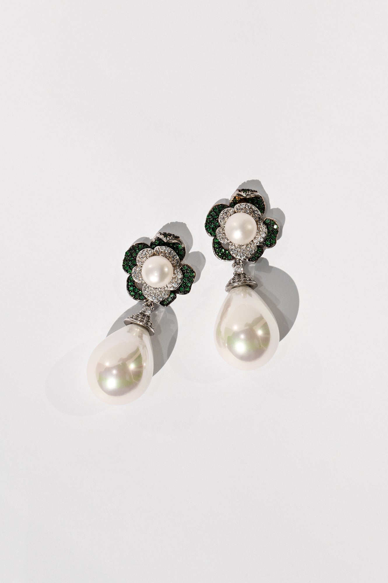 Bella Pearl Earrings - CAMILLA SERETTI