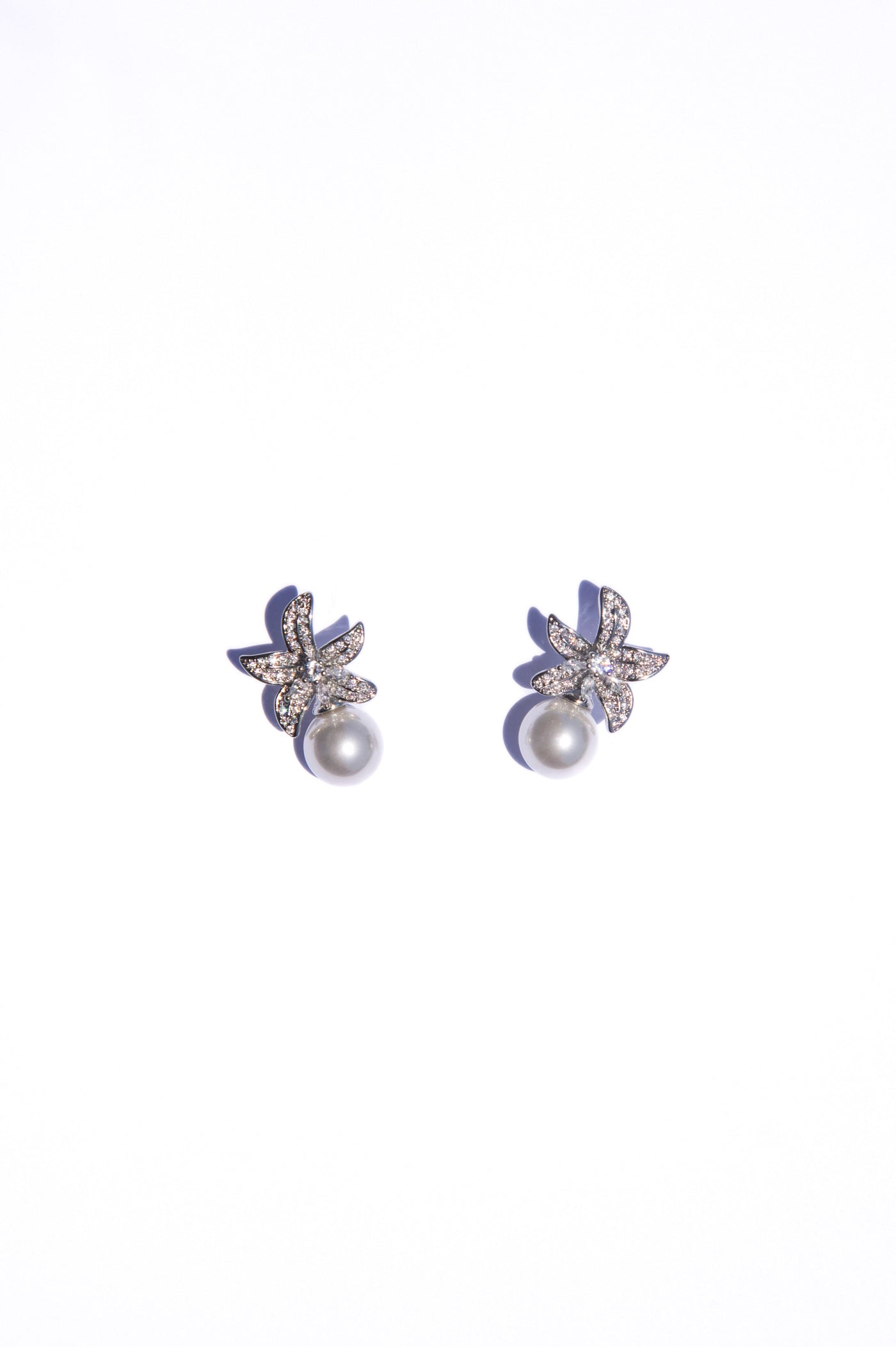 Clara Pearl Earrings