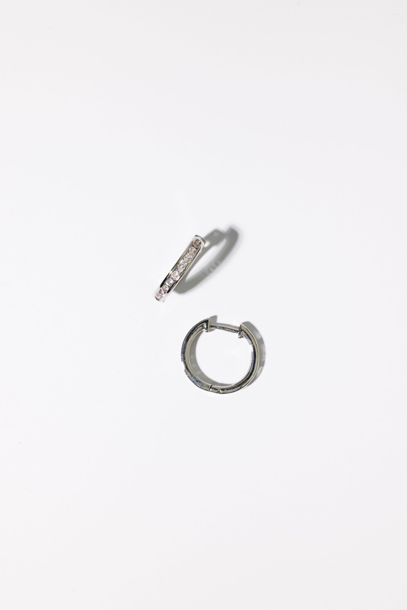 Noya Mini Hoop Earrings
