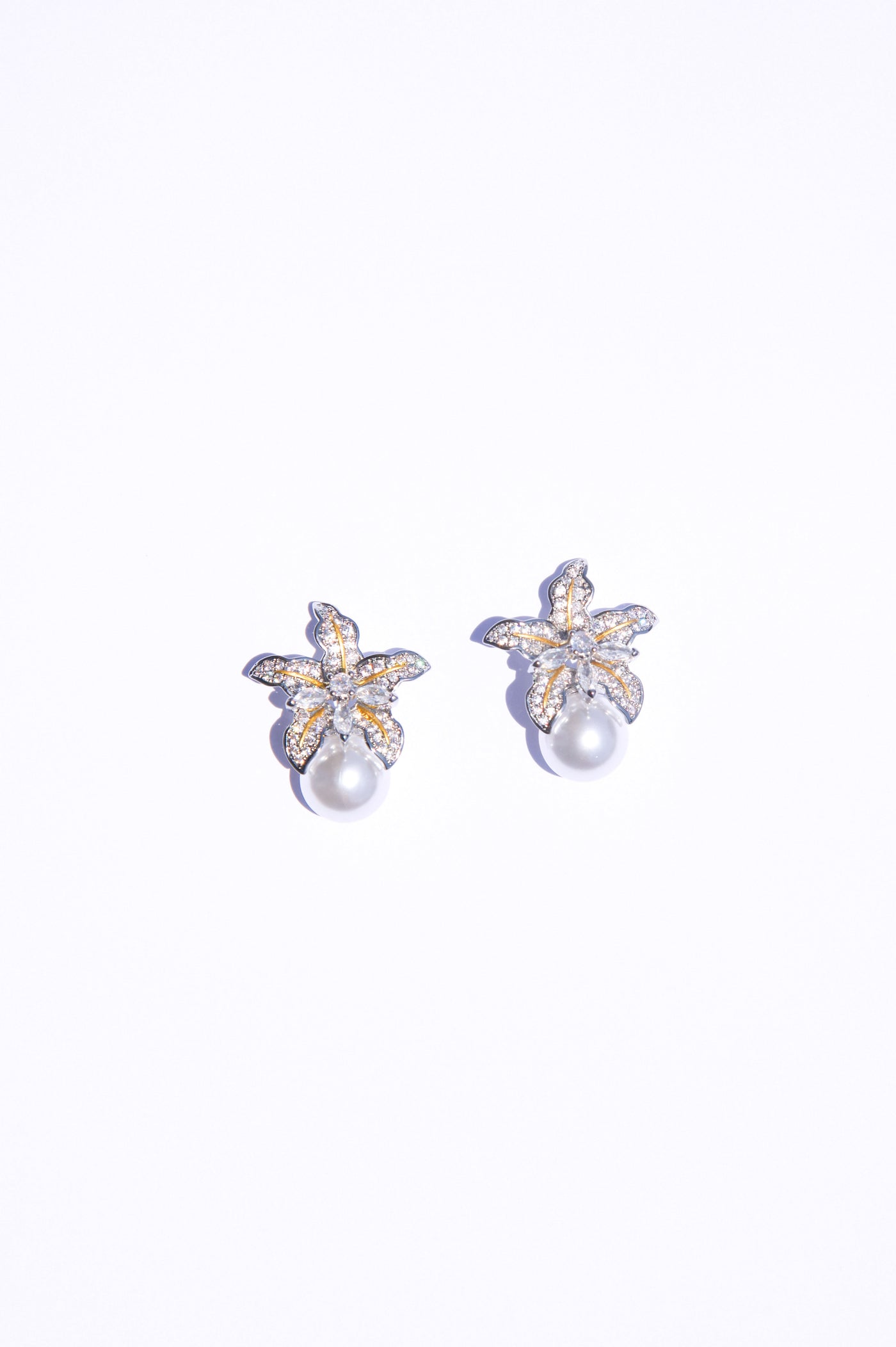 Amilia Pearl Earrings