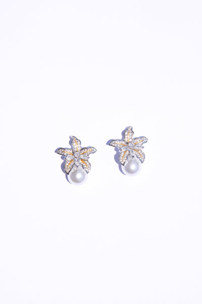 Amilia Pearl Earrings