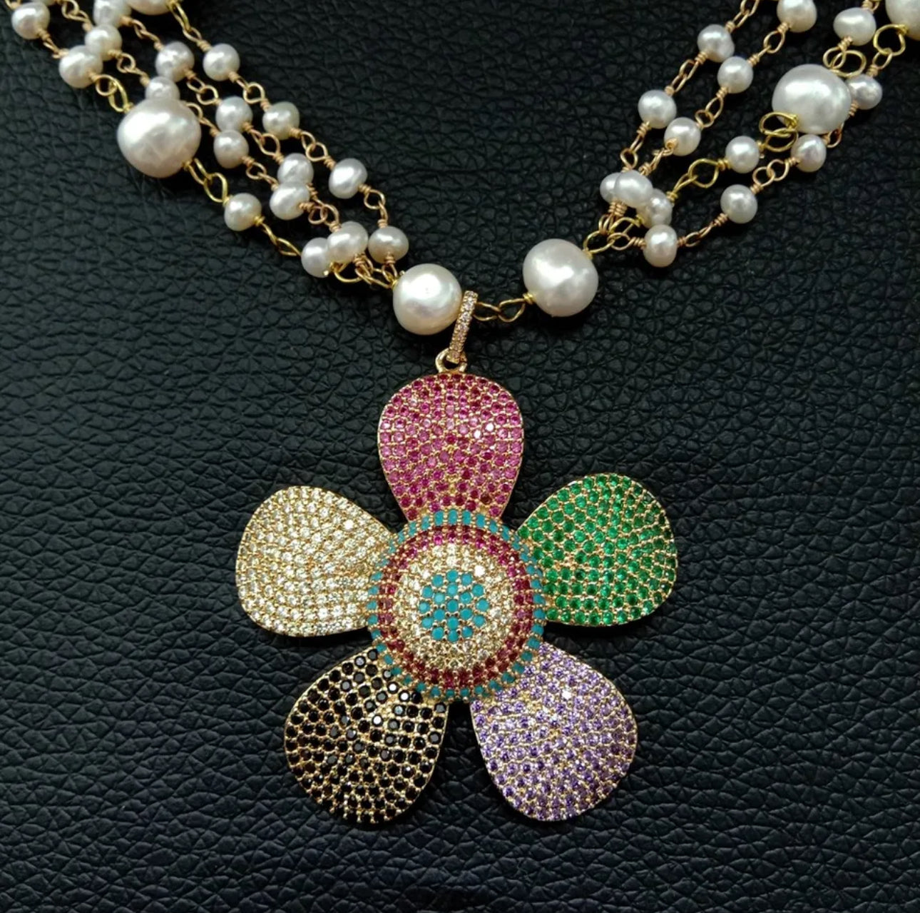 Abbey Flower Pearl Necklace