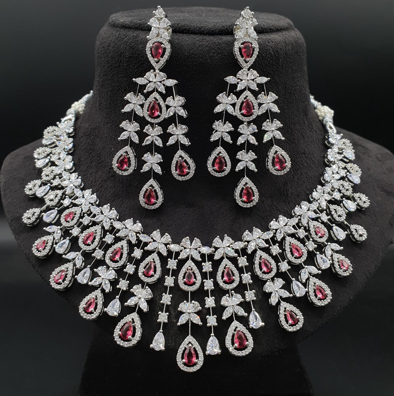 Romina Necklace Set