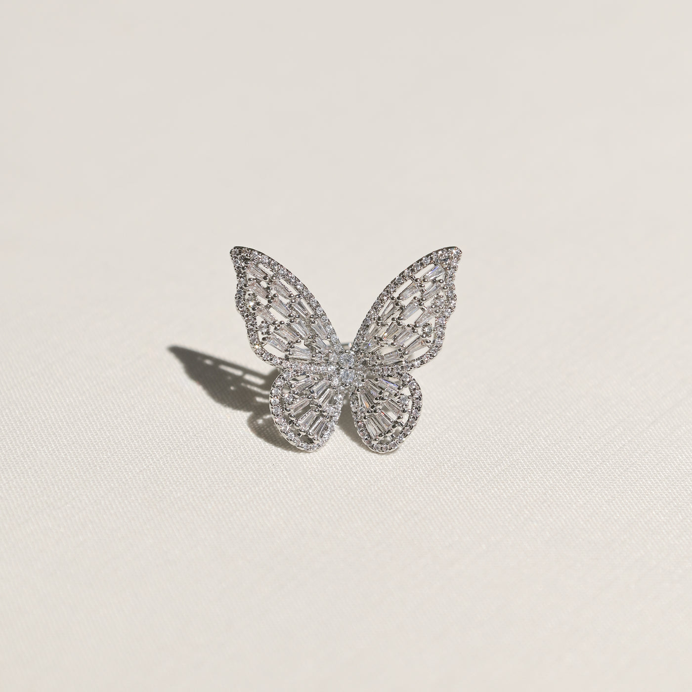 Carrie Butterfly Ring, Silver/Clear - CAMILLA SERETTI